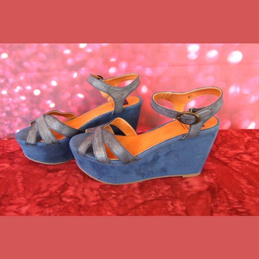 Like New BC Blue Suede Like Wedge Sandals 6 1/2